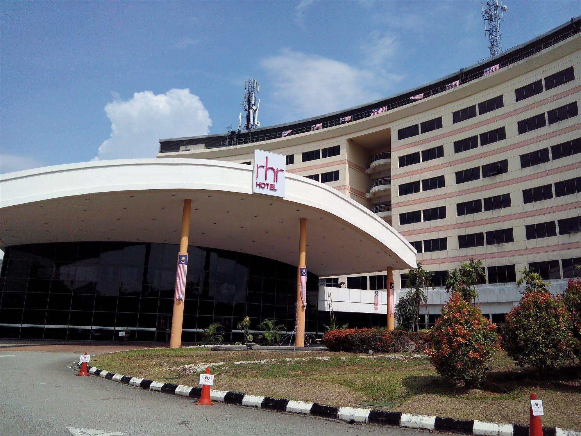 Rhr Hotel At Uniten Kajang Exterior photo